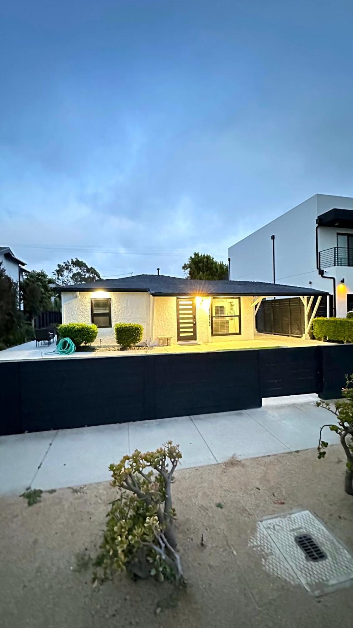 Modern 2br Stylish & Cozy Unit Couette-café