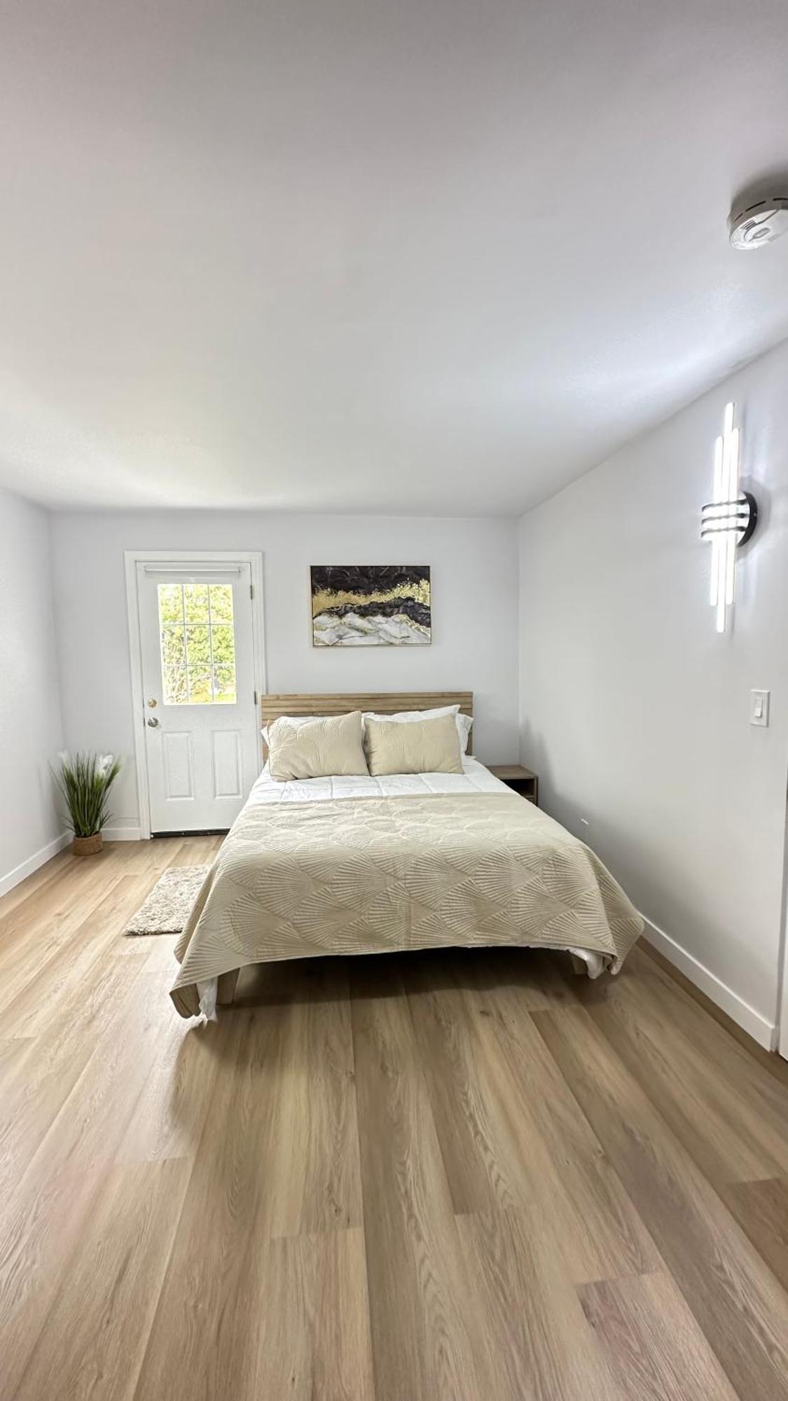 Couette-café Modern 2br Stylish & Cozy Unit Los Angeles